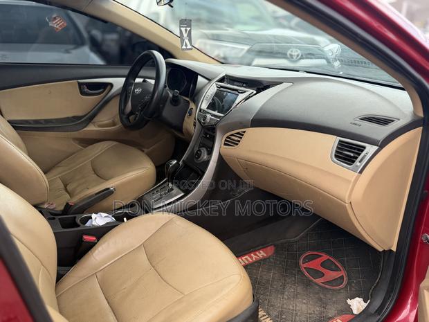 Hyundai Elantra Limited Sedan FWD (1.8L 4cyl 6A) 2013 Burgundy