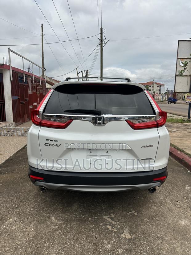 Honda CR-V Touring AWD 2019 White