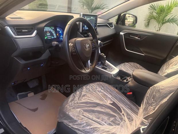 Toyota RAV4 Limited 2022 Black