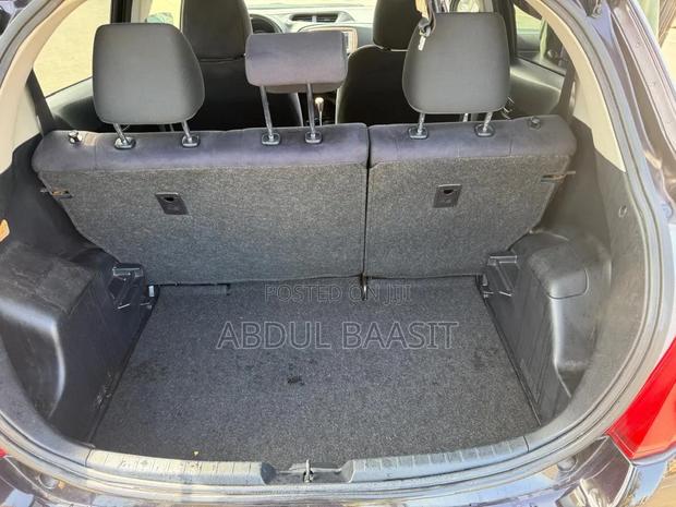 Toyota Vitz 1.3 FWD 5dr 2013 Black