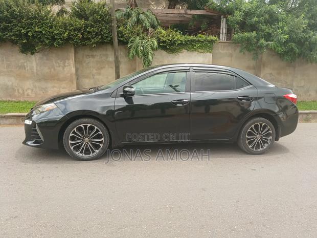 Toyota Corolla S 4dr Sedan (1.8L 4cyl CVT) 2016 Black