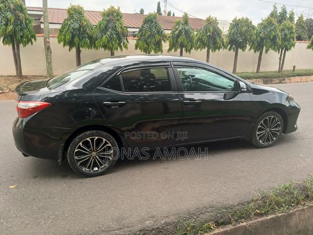 Toyota Corolla S 4dr Sedan (1.8L 4cyl CVT) 2016 Black