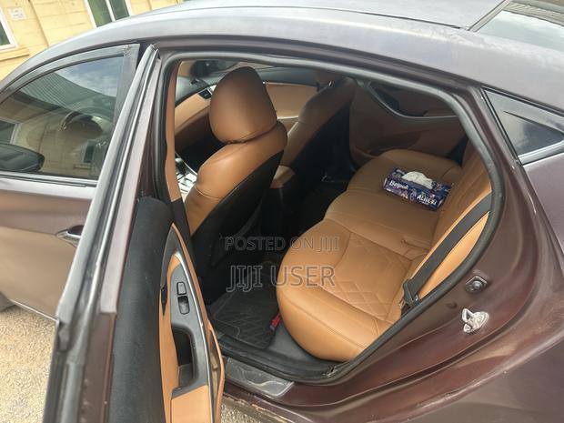 Hyundai Elantra 2012 Brown