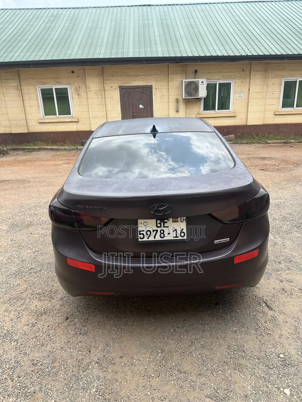Hyundai Elantra 2012 Brown