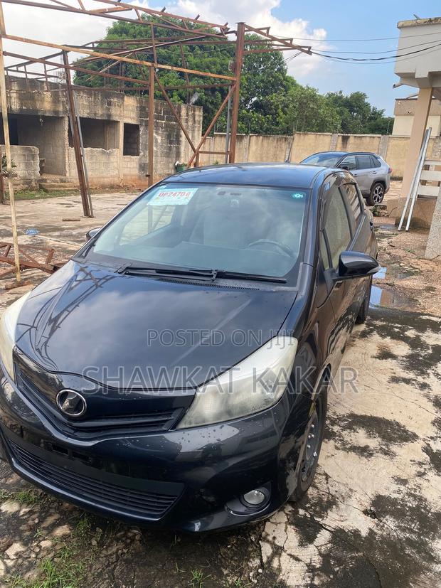 Toyota Vitz 1.3 AWD 3dr 2011 Black