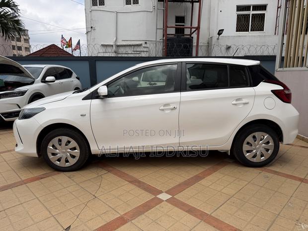 Toyota Yaris LE Hatchback 3dr 2017 White
