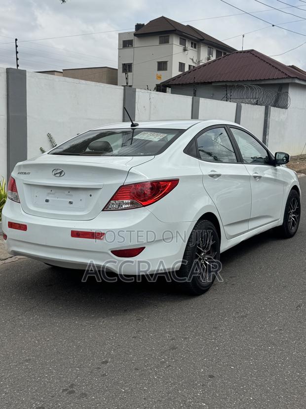 Hyundai Accent 2013 White