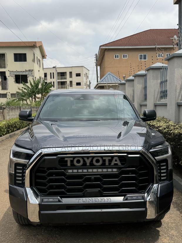 Toyota Tundra SR5 Double Cab 4WD LB 2025 Gray