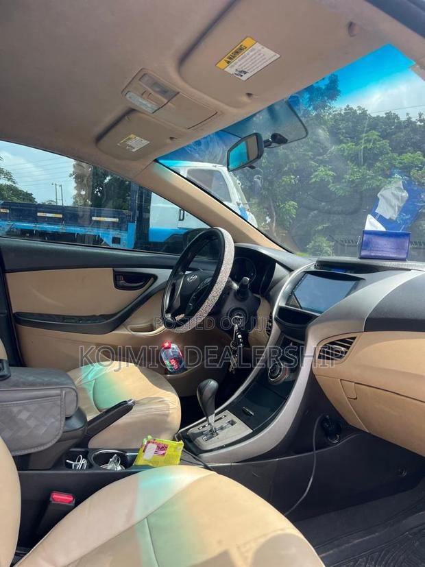 Hyundai Elantra 2014 Brown