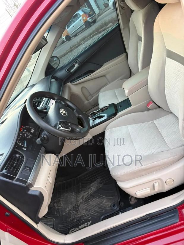 Toyota Camry LE 4dr Sedan (2.5L 4cyl 6A) 2013 Red