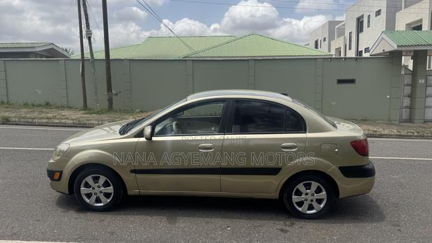 Kia Rio LX 4dr Sedan (1.6L 4cyl 4A) 2010 Gold