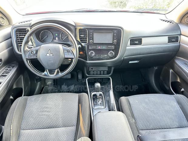 Mitsubishi Outlander 2017 Red