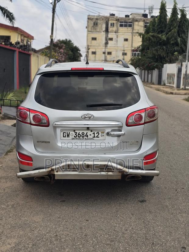 Hyundai Santa Fe GLS 2012 Silver