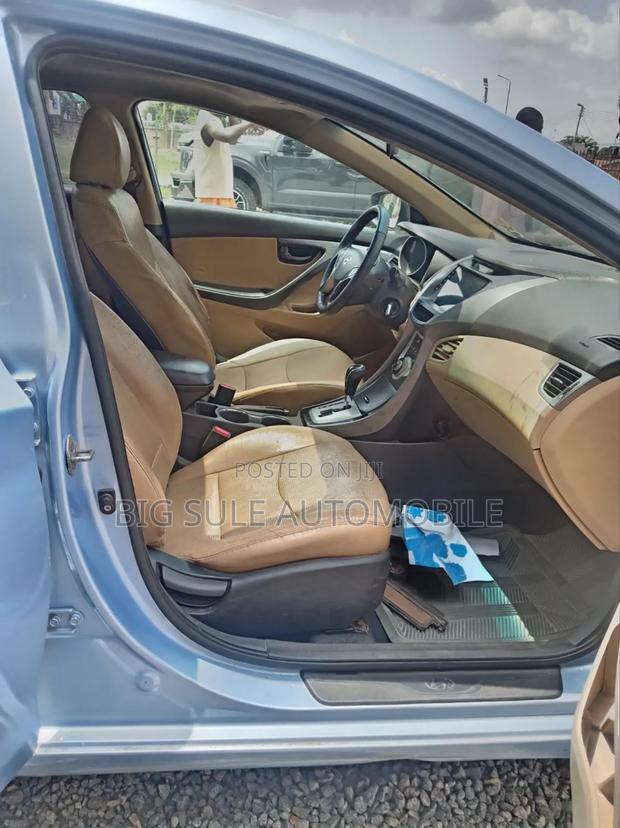 Hyundai Elantra 2012 Blue