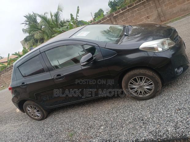 Toyota Vitz 1.3 AWD 5dr 2012 Black