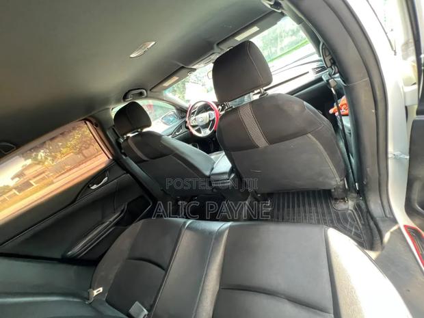 Honda Civic 2021 White