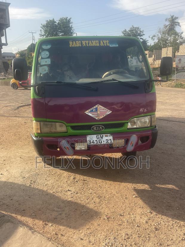 Kia Bongo 2015 Green