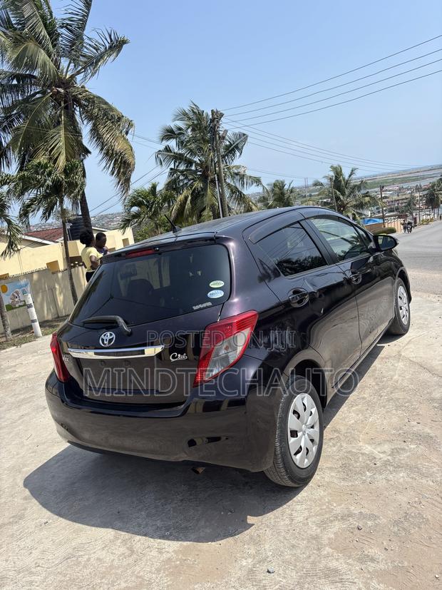 Toyota Vitz 1.3 AWD 3dr 2014 Purple