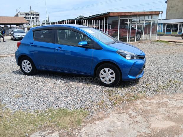 Toyota Vitz 1.3 FWD 5dr 2015 Blue