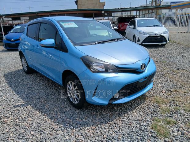 Toyota Vitz 1.3 AWD 5dr 2016 Blue