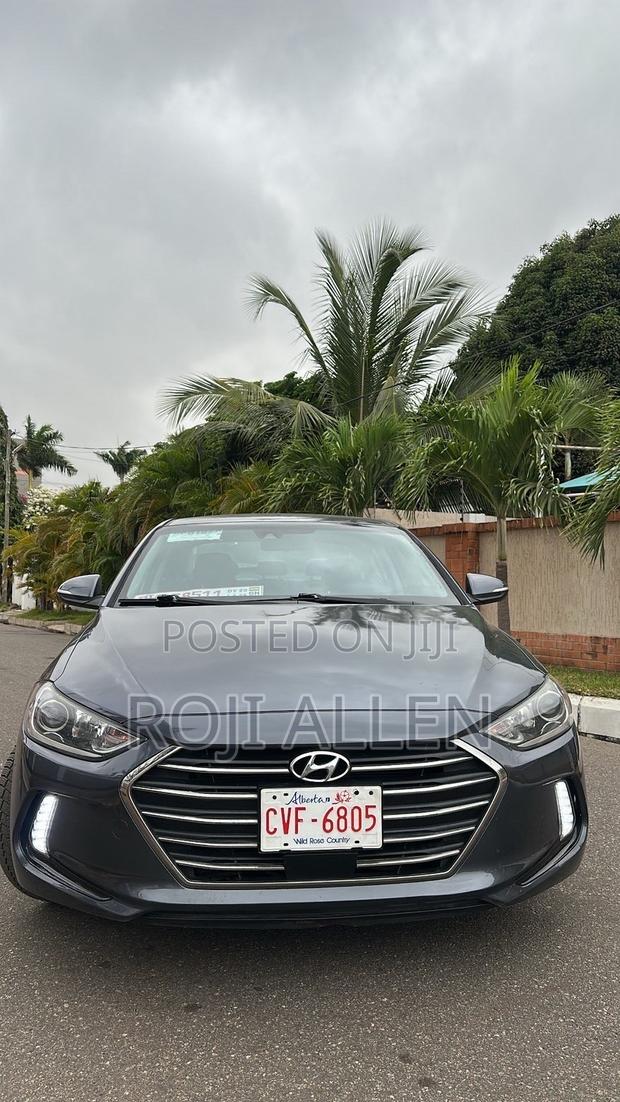 Hyundai Elantra Limited Sedan FWD (2.0L 4cyl 6A) 2017 Blue