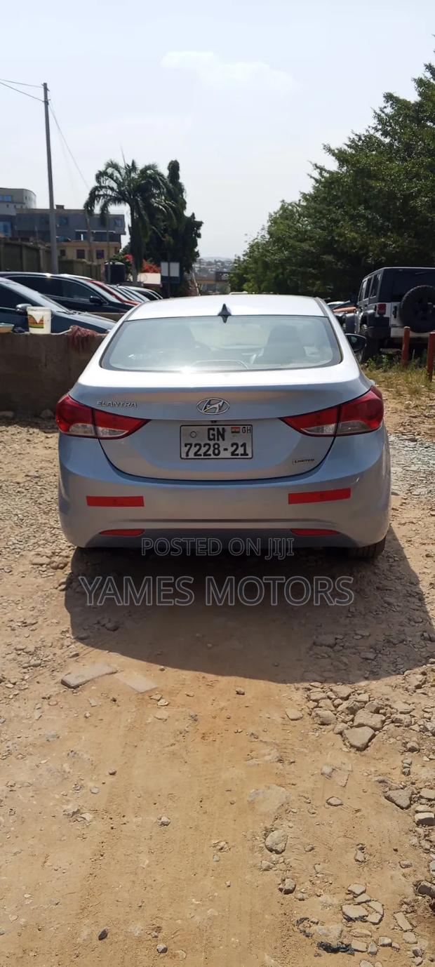 Hyundai Elantra Limited Sedan FWD (1.8L 4cyl 6A) 2013 Blue