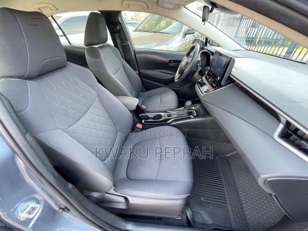 Toyota Corolla LE 2022