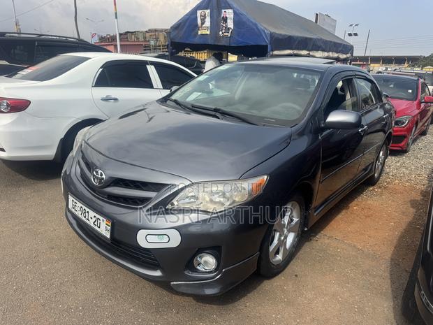 Toyota Corolla S 4dr Sedan (1.8L 4cyl 4A) 2013 Gray