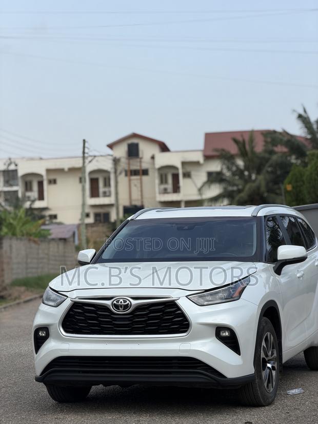 Toyota Highlander 2022 White