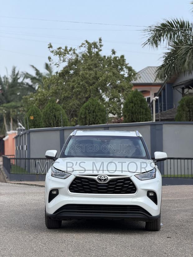 Toyota Highlander 2022 White