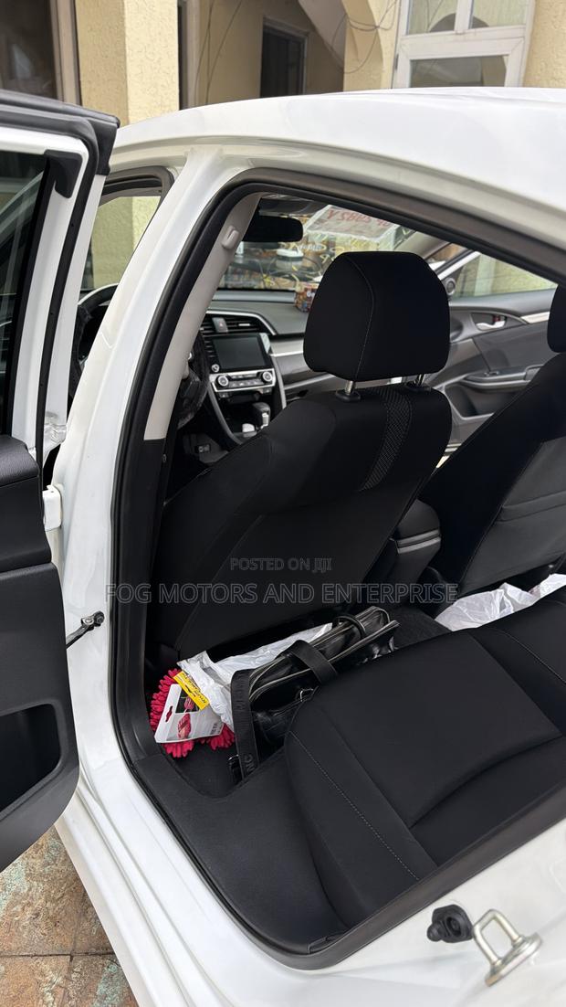Honda Civic EX Hatchback 2020 White