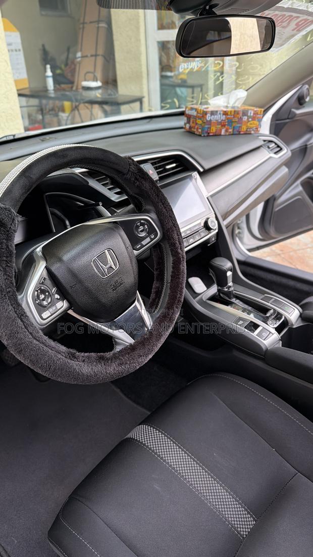 Honda Civic EX Hatchback 2020 White