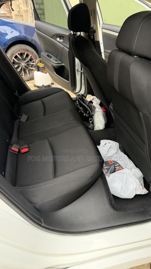 Honda Civic EX Hatchback 2020 White