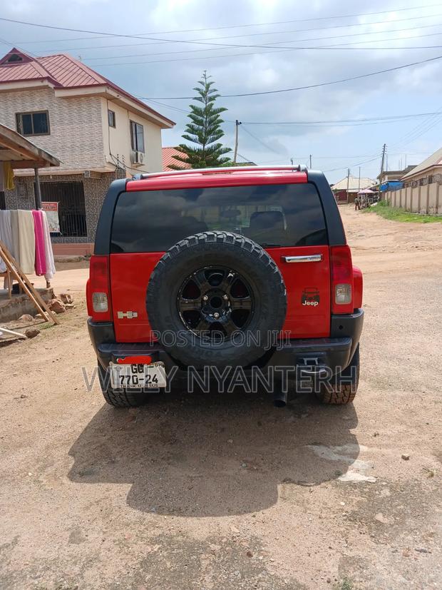 Hummer H3 2007 Red