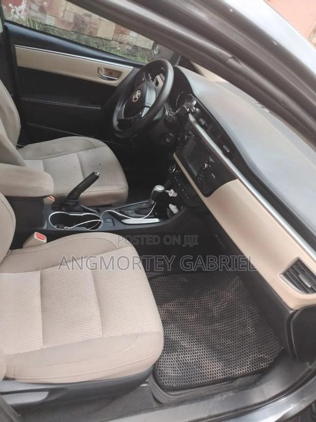Toyota Corolla 2015 Gray