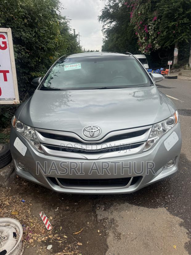 Toyota Venza XLE 2015 Silver