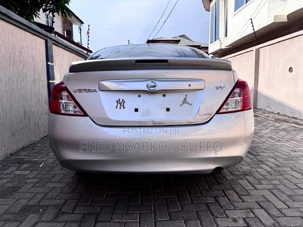 Nissan Versa 2017 Silver