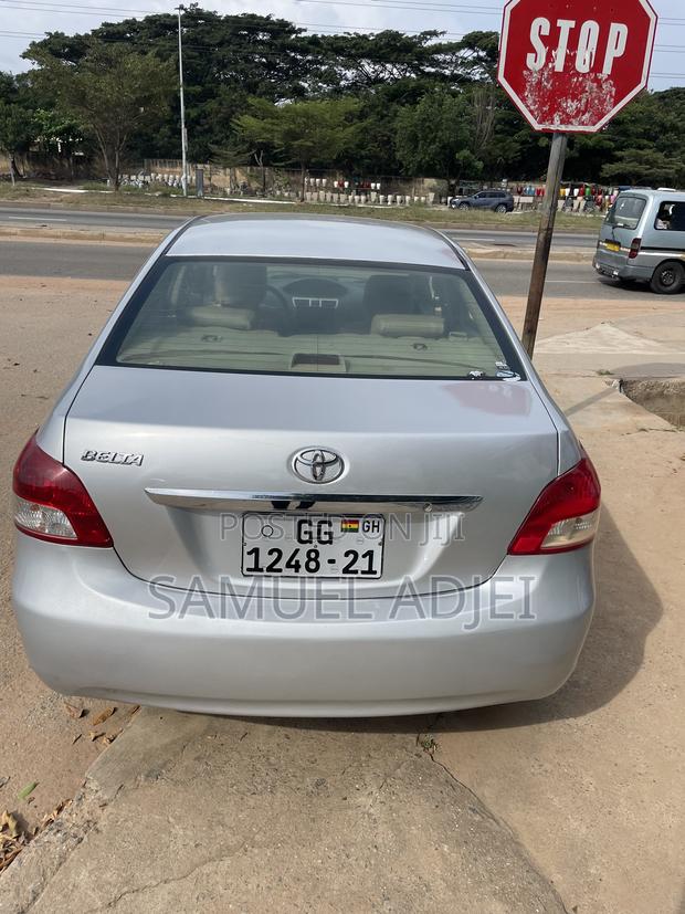 Toyota Belta 2010 Silver