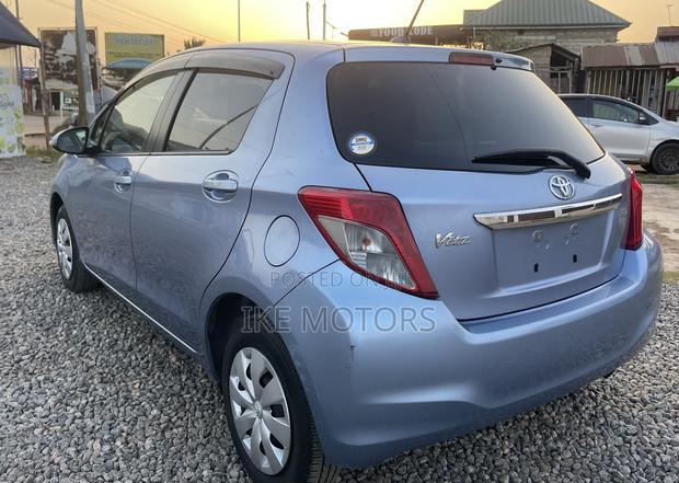 Toyota Vitz 1.3 AWD 3dr 2013 Blue