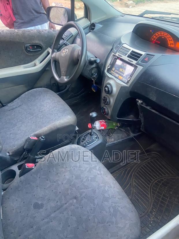 Toyota Vitz 2010