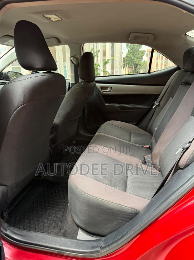 Toyota Corolla 2018 Red