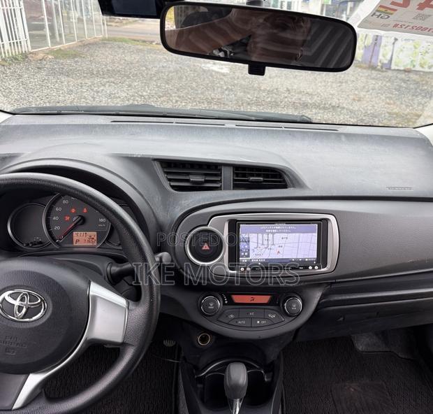 Toyota Vitz 1.3 AWD 3dr 2013 Black