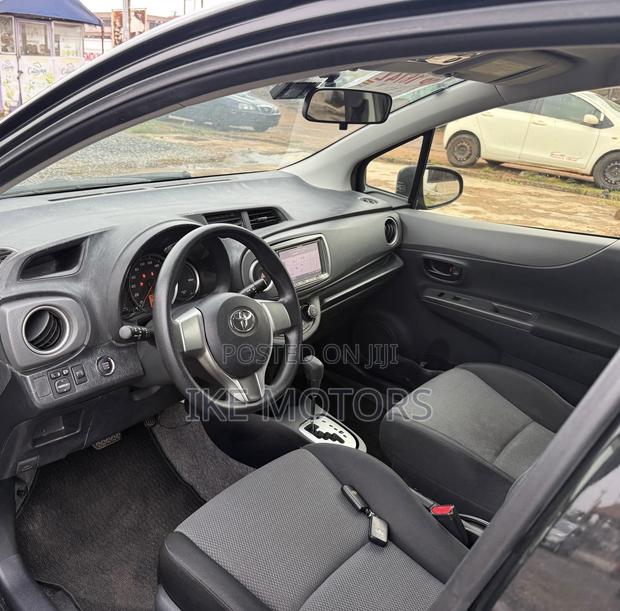 Toyota Vitz 1.3 AWD 3dr 2013 Black