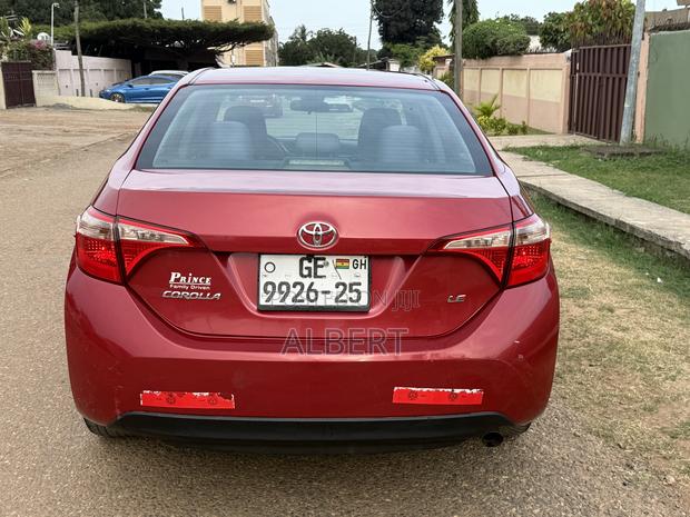 Toyota Corolla LE Eco (1.8L 4cyl 2A) 2018 Red