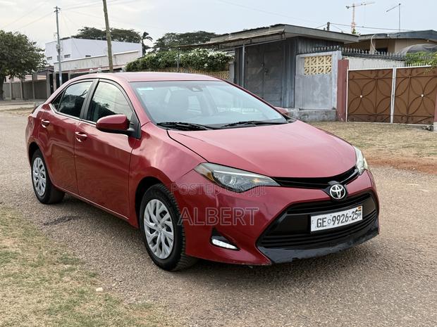 Toyota Corolla LE Eco (1.8L 4cyl 2A) 2018 Red