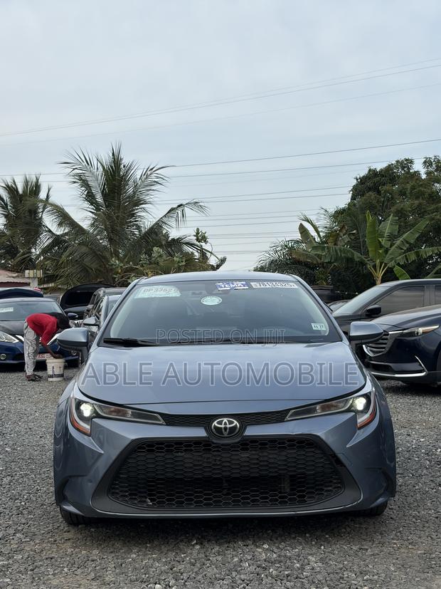 Toyota Corolla LE 2022 Blue