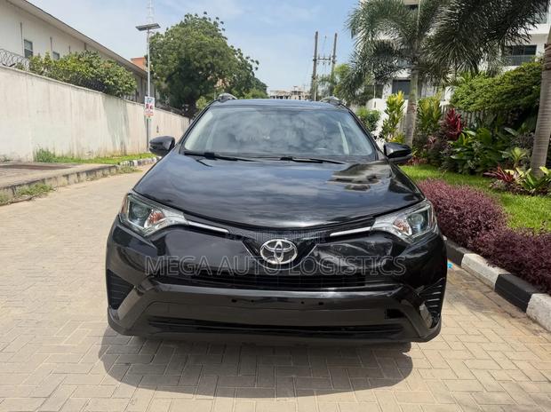 Toyota RAV4 LE AWD (2.5L 4cyl 6A) 2017 Black