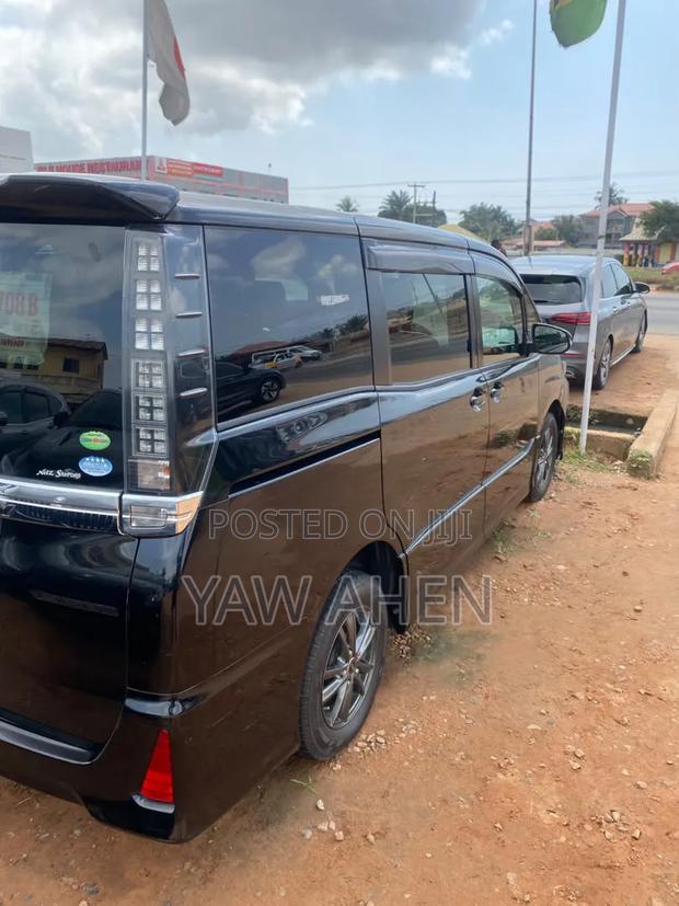 Toyota Voxy 2015 Black