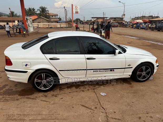 BMW 318i 2006 White