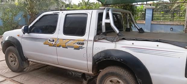 Nissan Pick-Up 2009 Off white